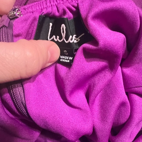 Beautiful Lulus dress - Picture 6 of 7
